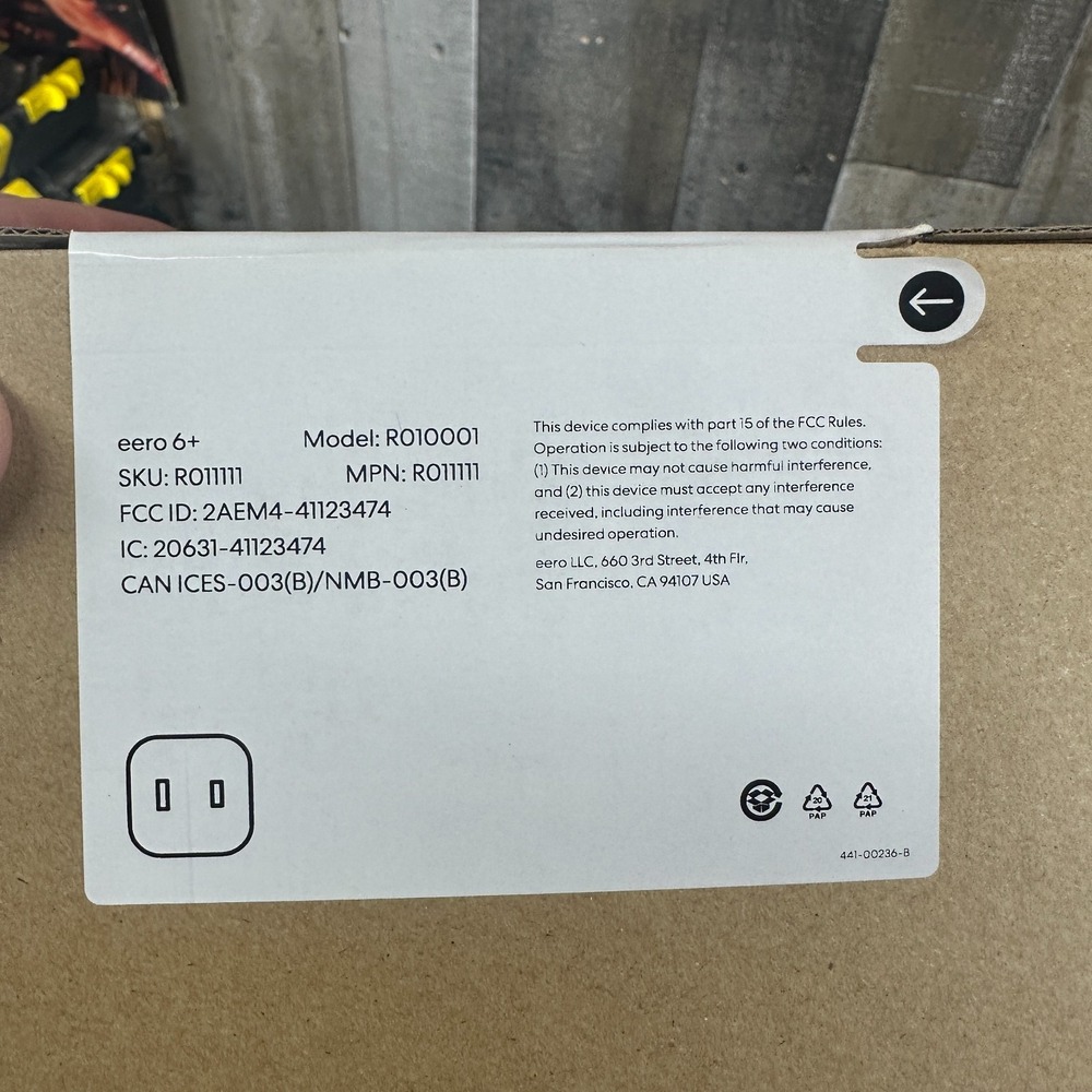 New eero 6 plus Model R010001 Dual Band Router With Power Cord - Picture 7 of 9